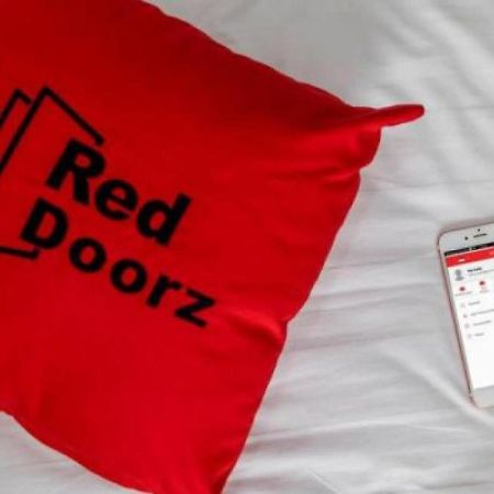 Reddoorz Near Seasons City Mall Jakarta Exterior foto