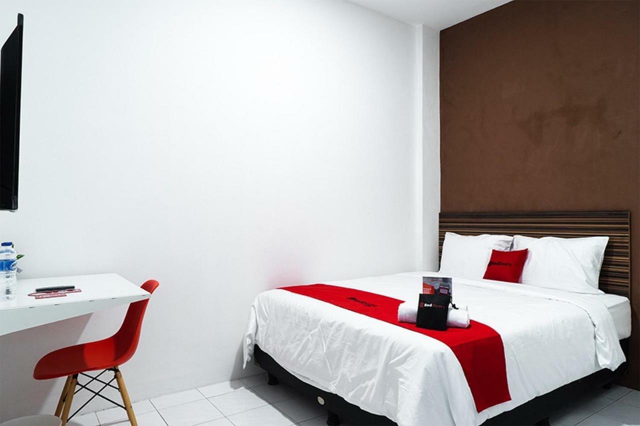 Reddoorz Near Seasons City Mall Jakarta Zimmer foto