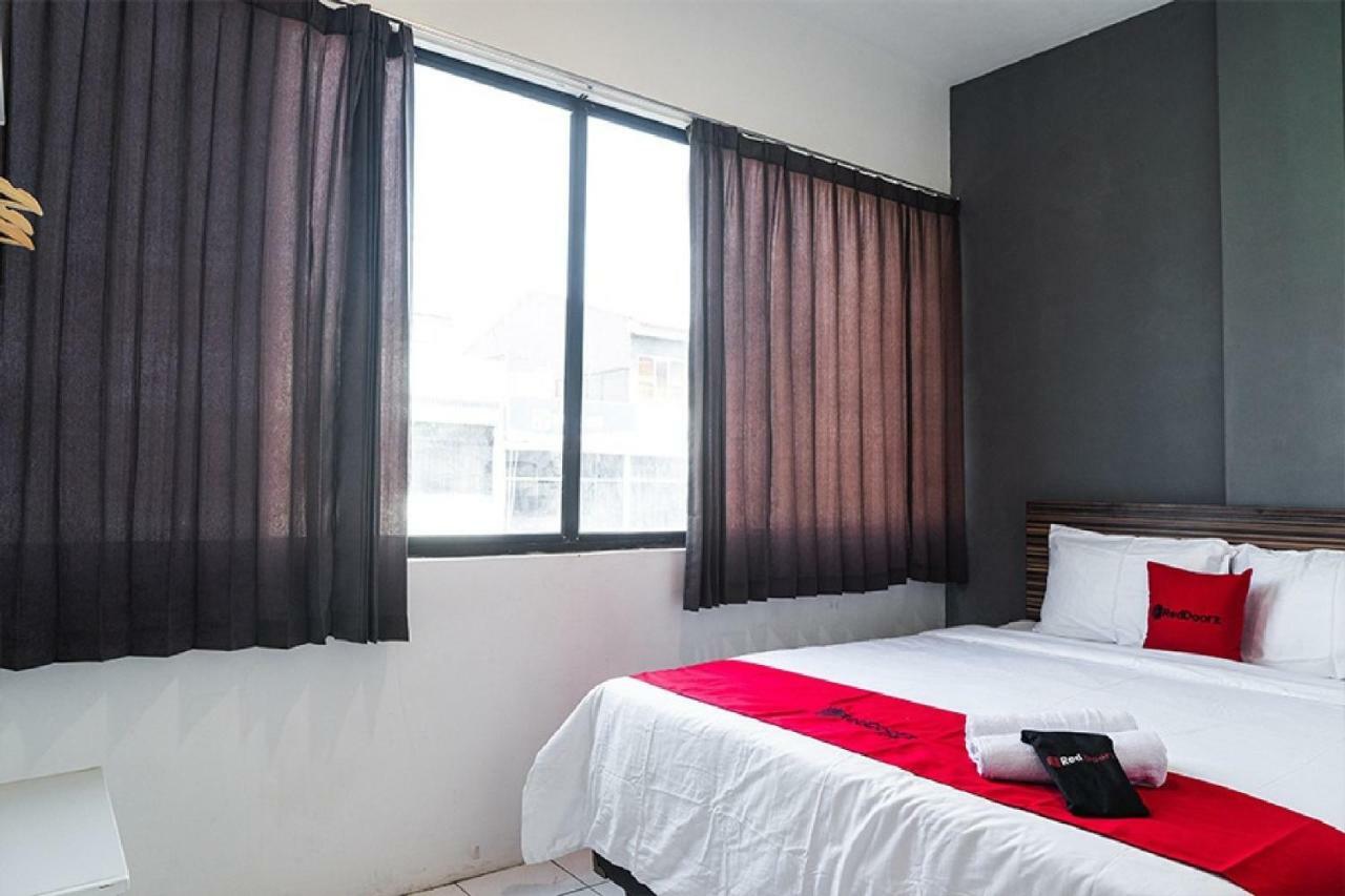 Reddoorz Near Seasons City Mall Jakarta Exterior foto